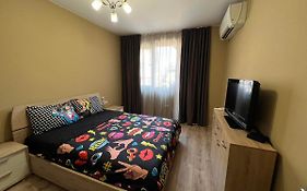 Johannesburg Spacious Family Apt W Free Parking And Playground